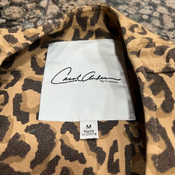 Woman’s medium CAbi cheetah coat - Picture 4 of 7